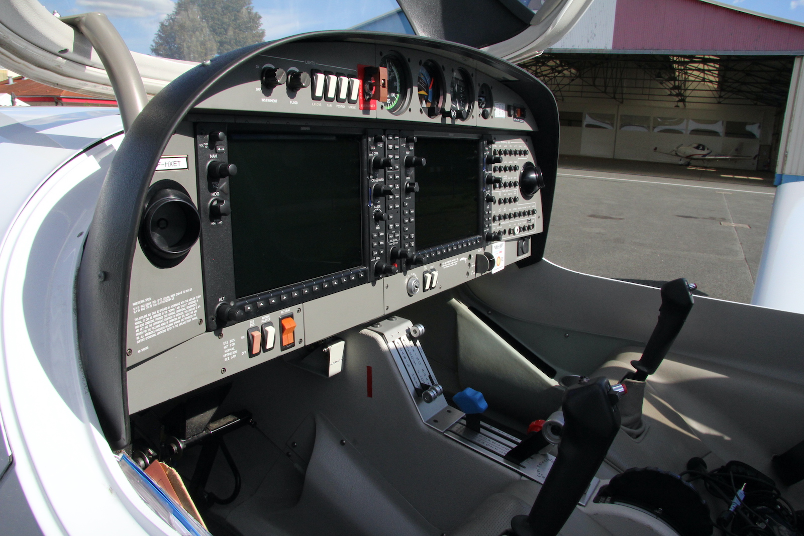 Cockpit du DA40